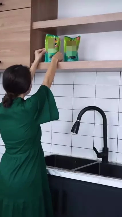 dapur Merdianti mantu Dewi Yull © Instagram