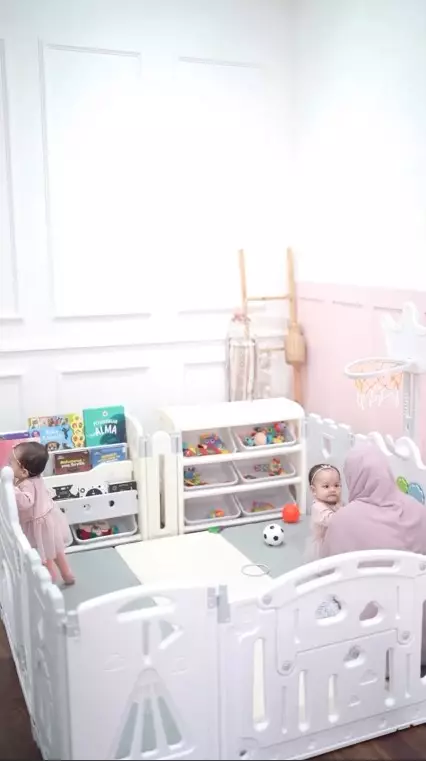 kamar bermain anak kembar Anisa Rahma © Instagram