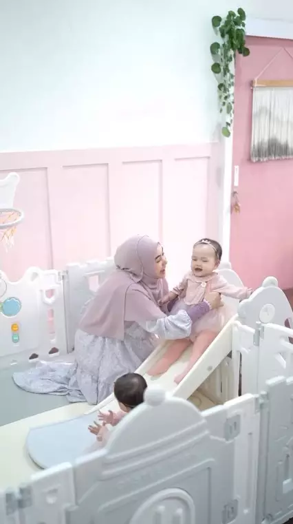 kamar bermain anak kembar Anisa Rahma © Instagram