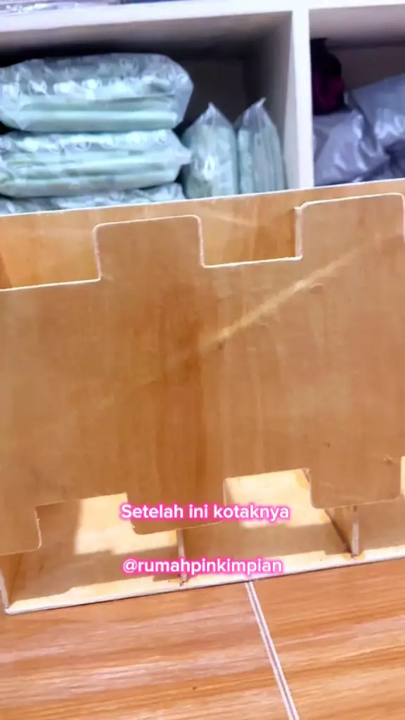 rak mi instan dari bahan bekas © 2024 TikTok