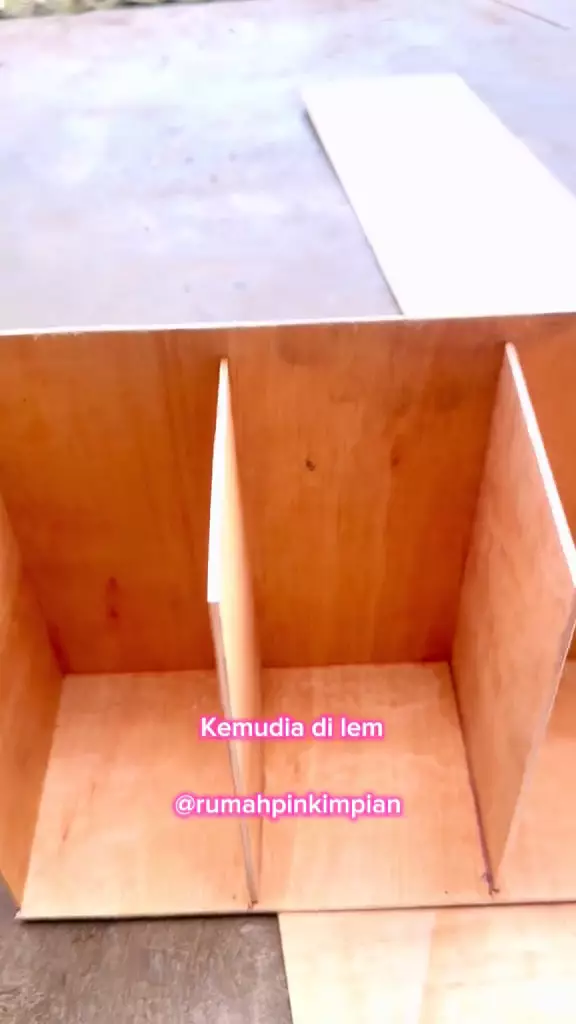 rak mi instan dari bahan bekas © 2024 TikTok