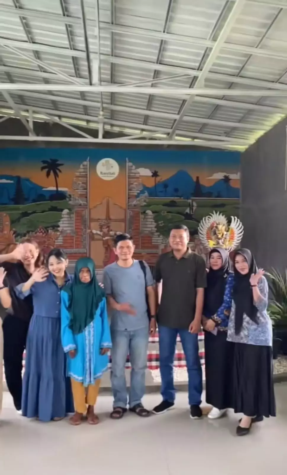 momen Mak Sombret bertemu dengan Vita © TikTok