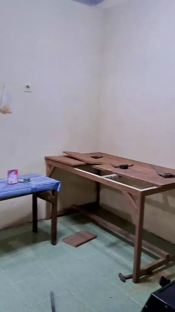 dapur kontrakan dari meja kayu © 2024 TikTok