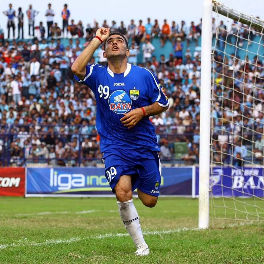 prestasi Cristian Gonzales saat karier © Instagram