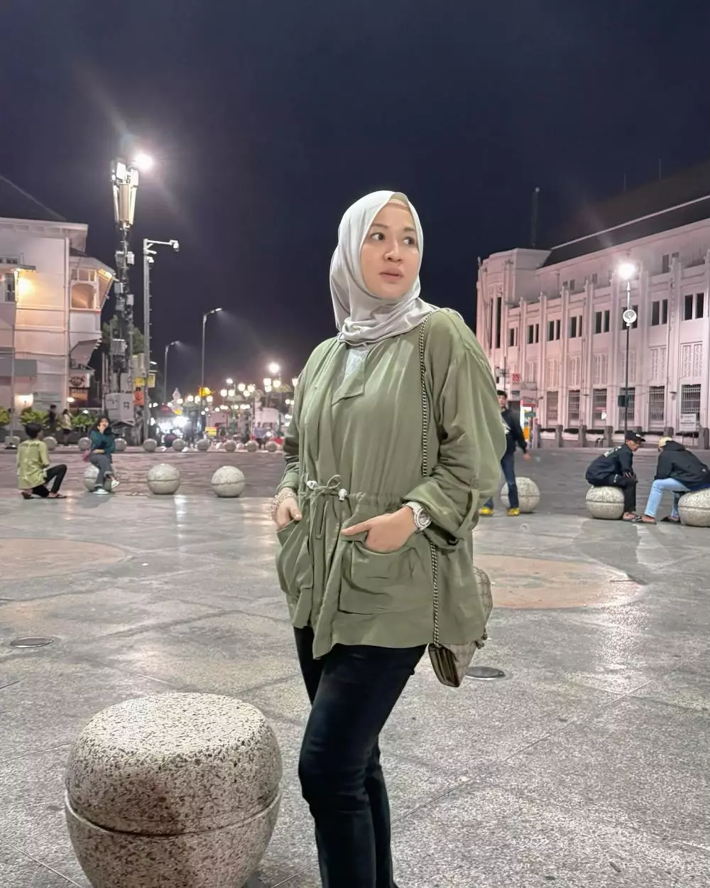 okie agustina layangkan somasi gunawan dwi cahyo © instagram