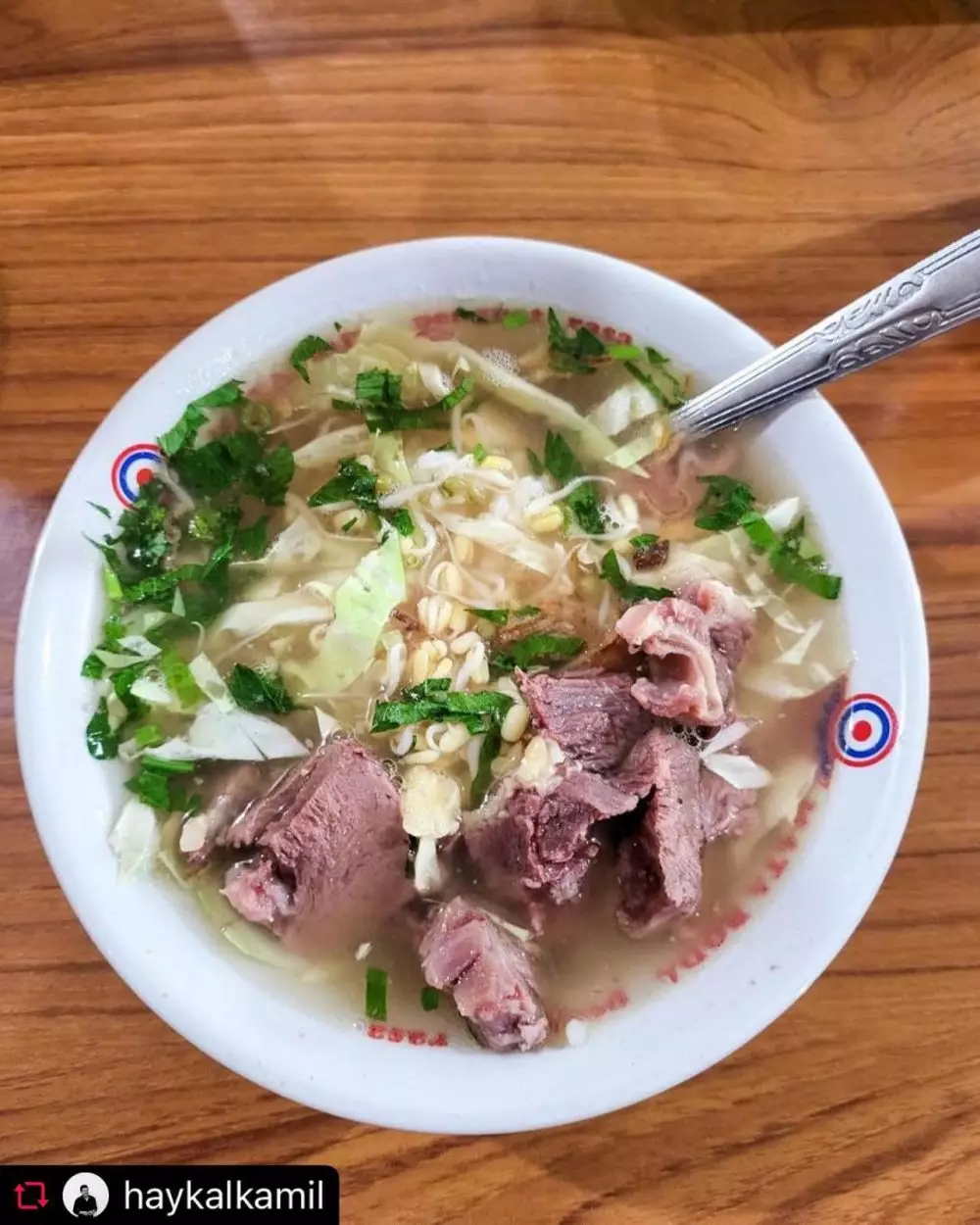 8 soto legandaris di Jogja yang tak sepi pengunjung dari berbagai sumber