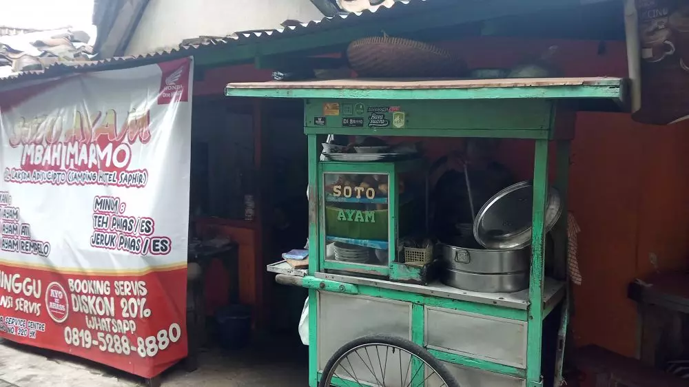 8 soto legandaris di Jogja yang tak sepi pengunjung dari berbagai sumber