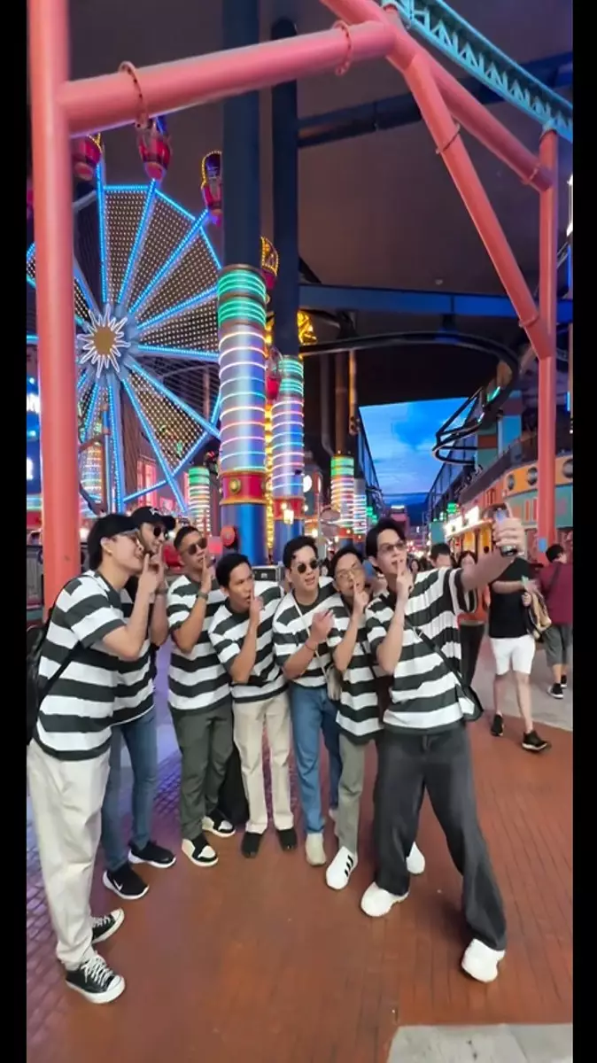 Momen Dinda Hauw dan Anisa Rahma cs prank suami kenakan baju kembar © 2024 Instagram