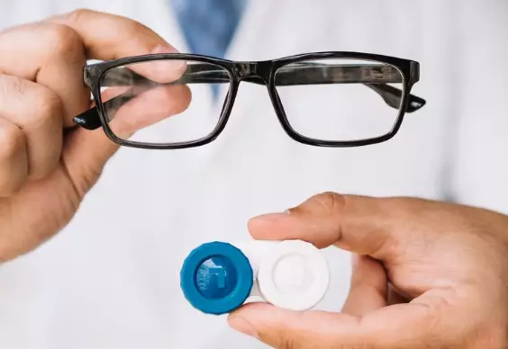 kesalahan memakai kontak lensa © 2024 brilio.net