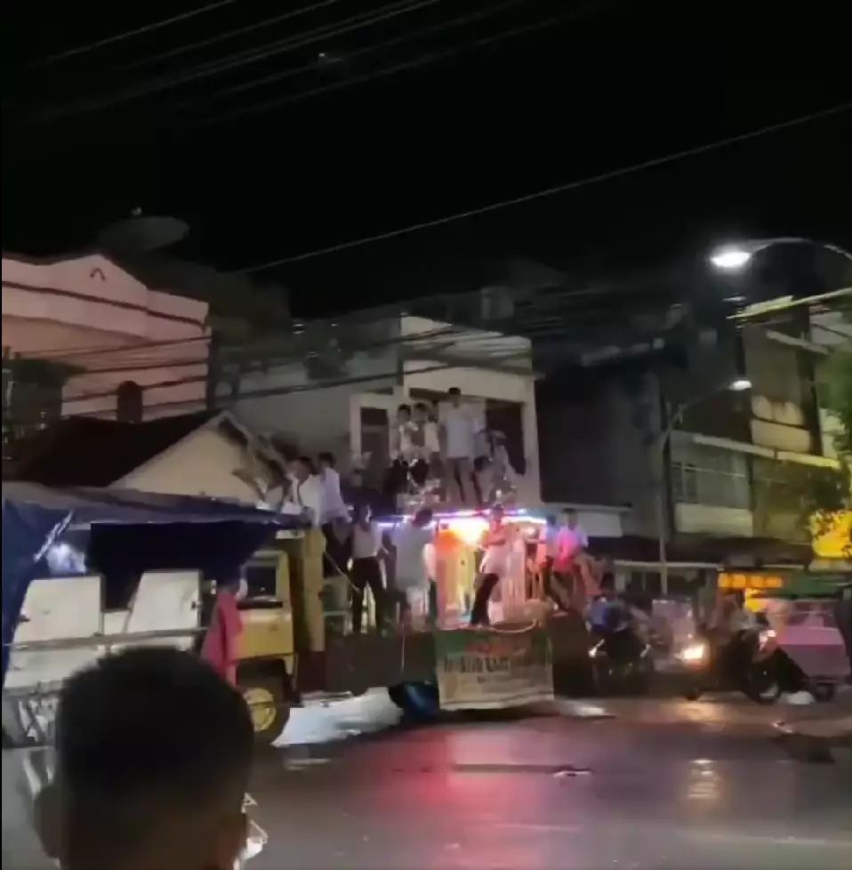 takbir keliling setel musik DJ © Instagram