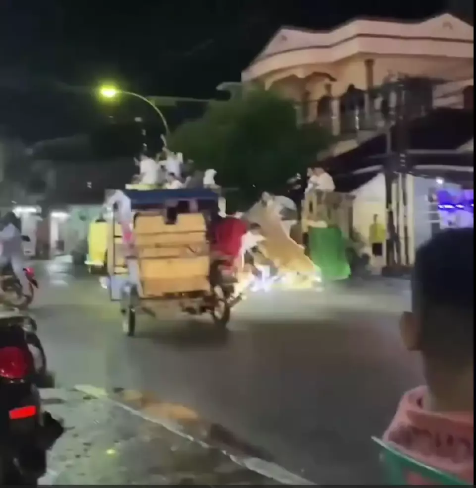 takbir keliling setel musik DJ © Instagram