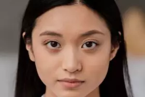 Nggak cuma pakai kunyit, cewek ini unggah trik cerahkan dark circle dengan tambahan 2 bahan dapur