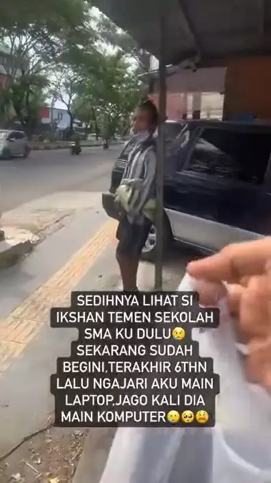 Momen miris cewek ketemu teman SMA kini diduga ODGJ TikTok Momen miris cewek ketemu teman SMA kini diduga ODGJ TikTok