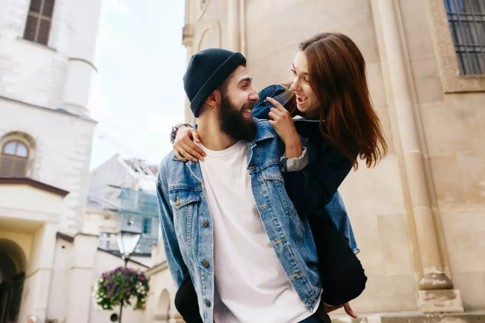 Gombalan lucu absurd © 2024 freepik.com