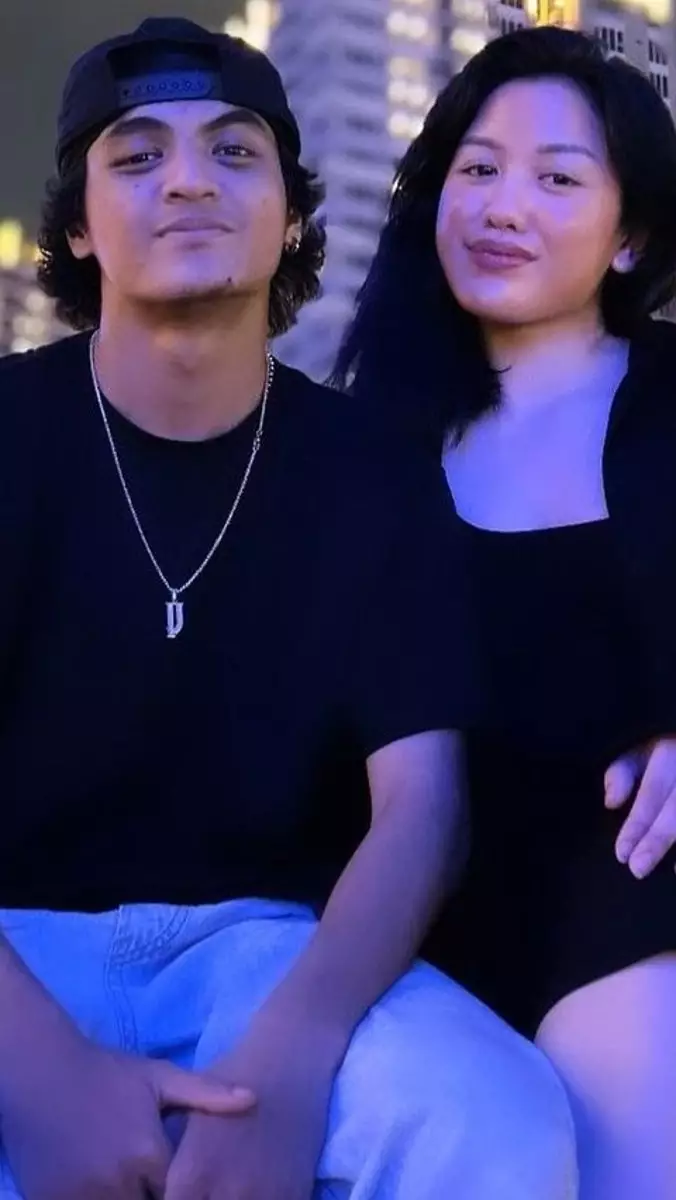 Vadel putus dengan Lolly berbagai sumber Vadel putus dengan Lolly berbagai sumber