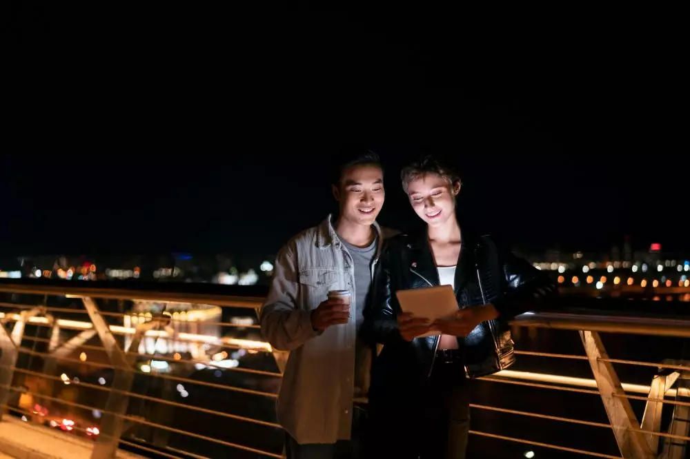 Gombalan untuk pacar di malam hari © 2024 freepik.com