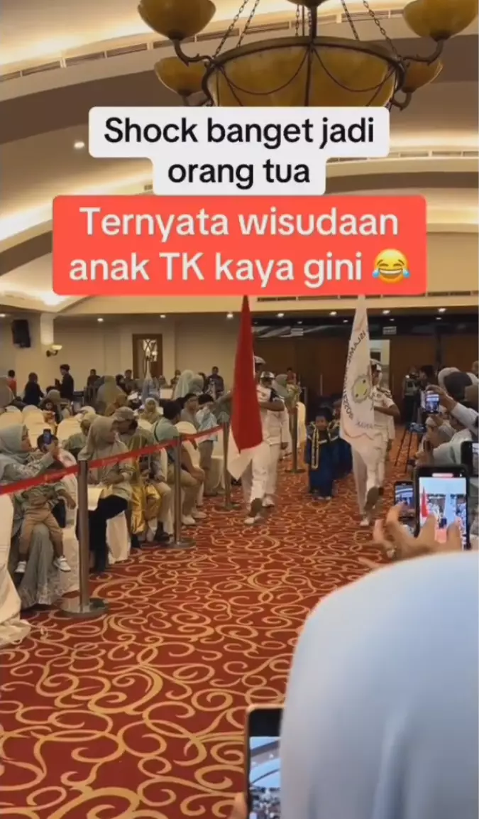 wisuda tk mewah © TikTok