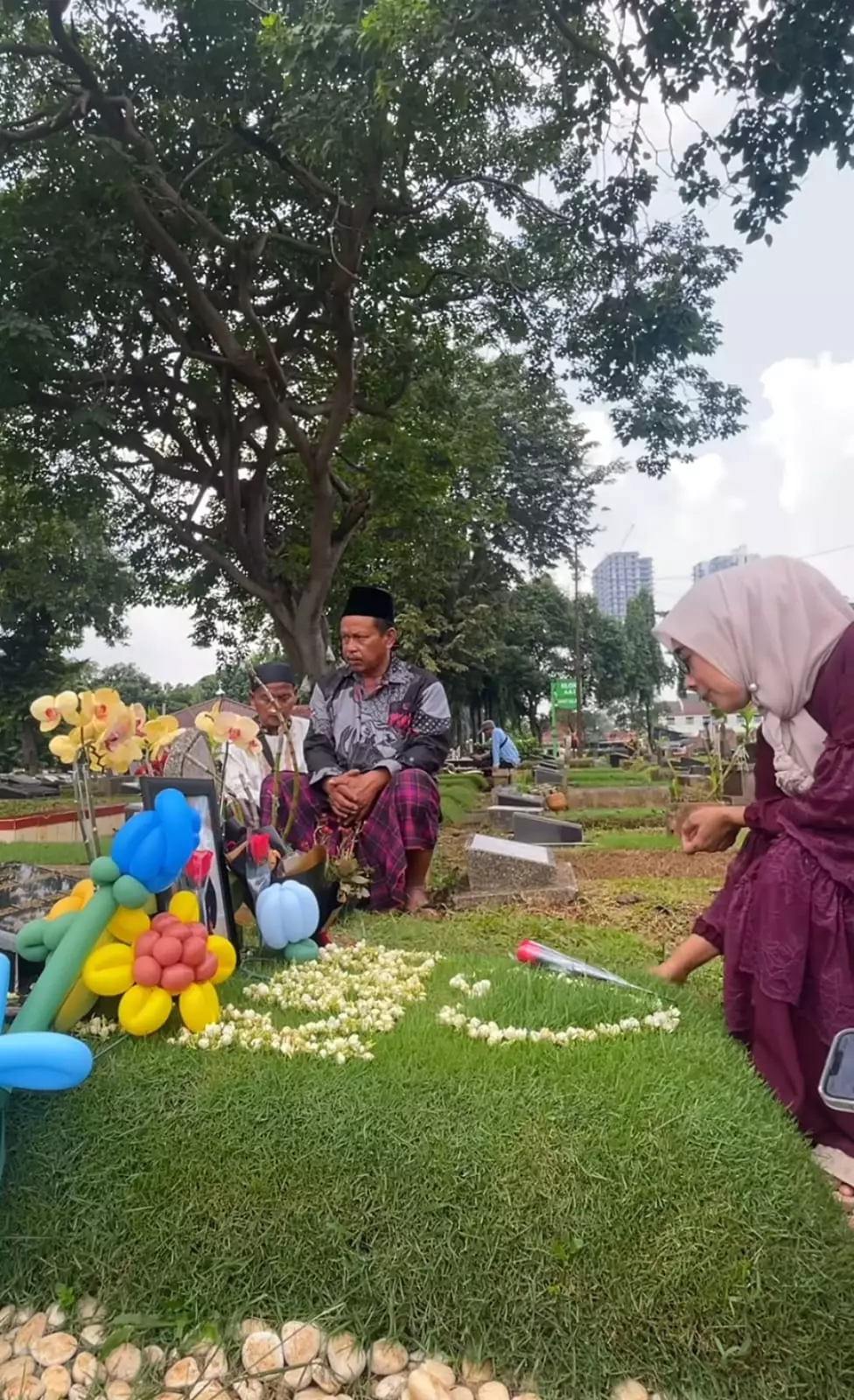 tamara tyasmara datang wisuda dante © Instagram