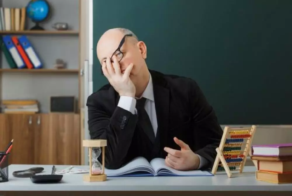 Guru TK Jambi diminta kembalikan uang negara freepik.com