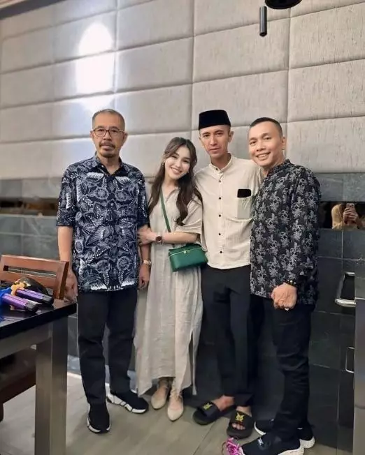 ayah fardhana beri pembelaan anaknya disebut redflag © instagram ayah fardhana beri pembelaan anaknya disebut redflag © instagram