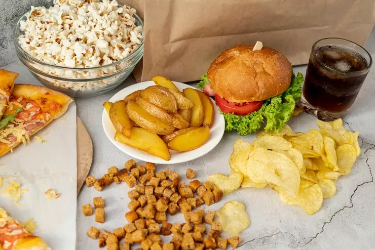 9 Makanan yang harus dihindari penderita hepatitis freepik.com 9 Makanan yang harus dihindari penderita hepatitis freepik.com