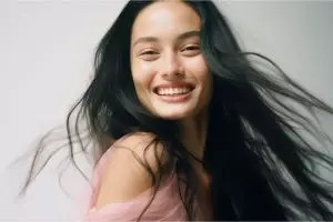 Merah atau cokelat, warna rambut apa yang harus kamu coba selanjutnya?