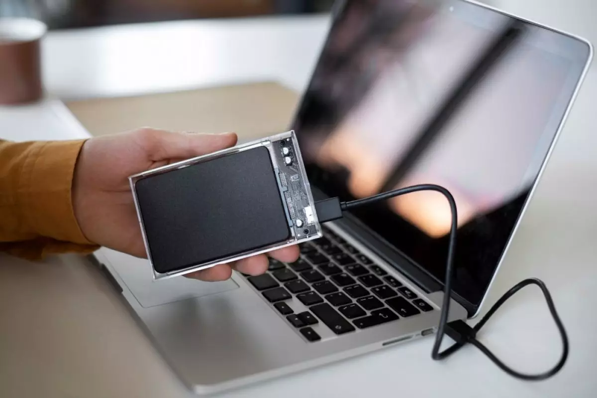 Cara mudah memindahkan sistem Windows ke eksternal drive