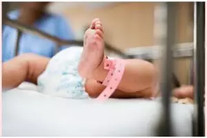 Pertama kali di Indonesia, ibu di Indramayu ini lahirkan bayi kembar lima lewat operasi caesar