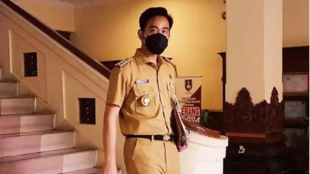 gibran resmi mundur dari wali kota © berbagai sumber