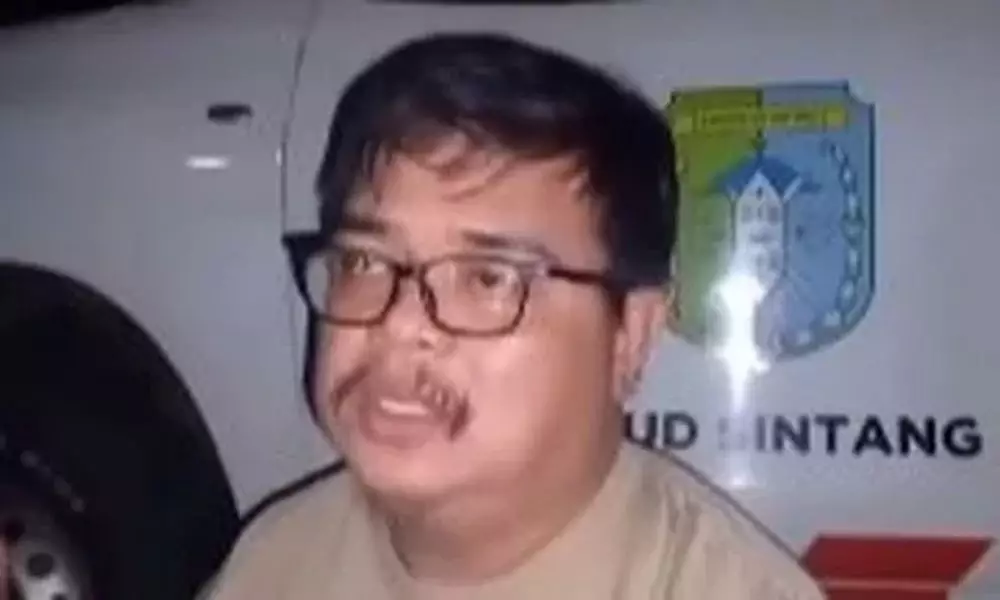 sopir ambulans ini tega turunkan mayat bayi di SPBU berbagai sumber