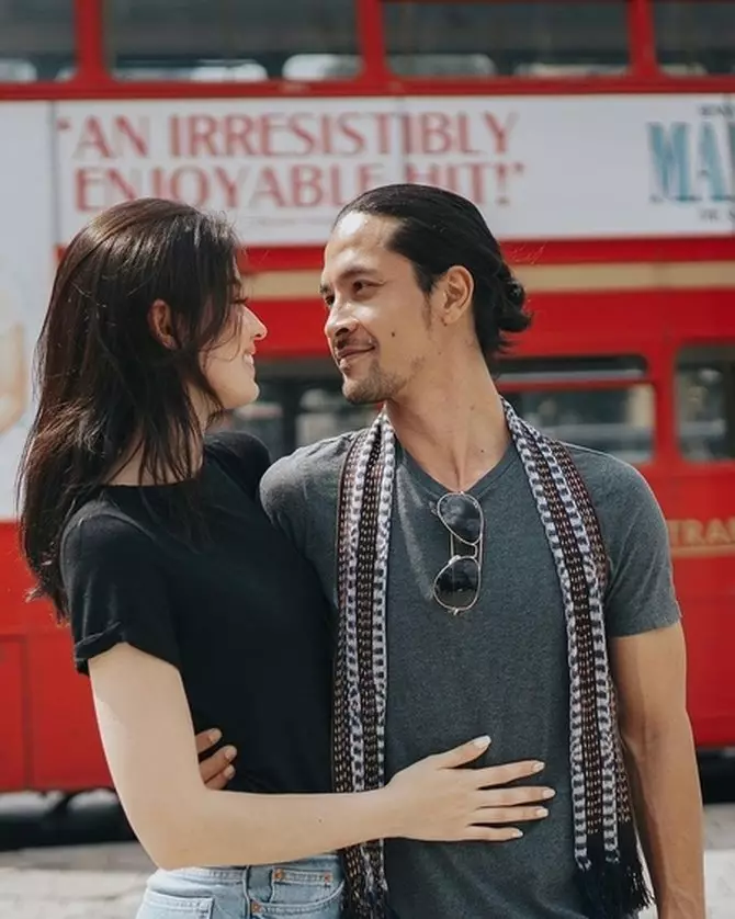 Kimberly Ryder hidup tanpa suami © berbagai sumber