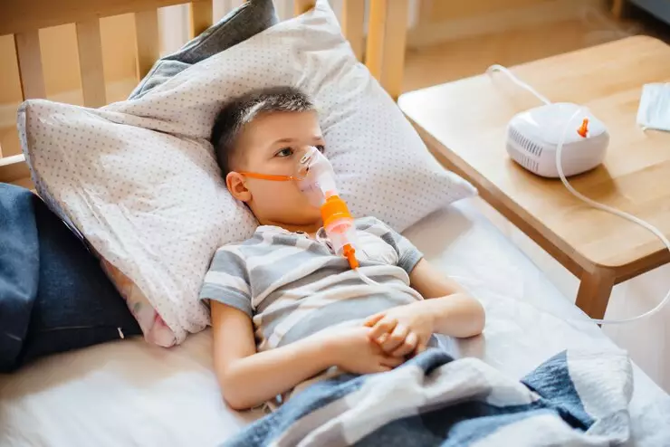 Mengenal penyakit pneumonia pada anak freepik.com