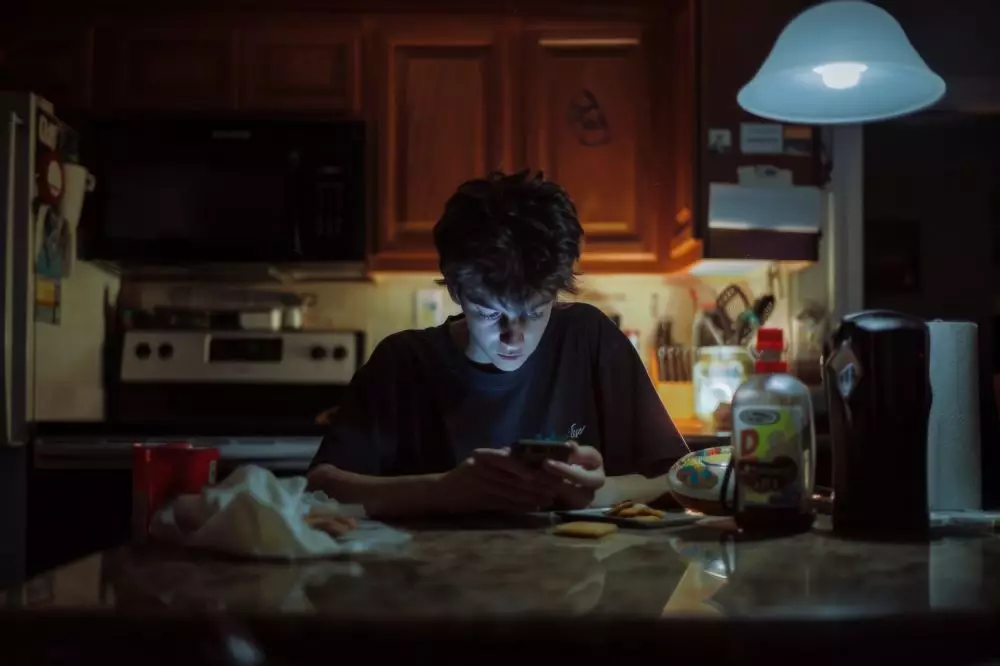 Kenali night eating syndrome, penyebab, gejala & penanganannya © 2024 freepik.com