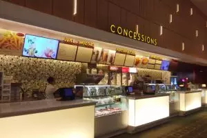 [KUIS] Makanan manis favoritmu ungkap Mbak-Mbak Jawa yang cocok nemenin kamu nonton bioskop malam ini