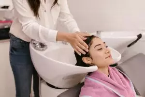 [KUIS] Selain sampo dan kondisioner, cari tahu hair care yang kamu butuhkan sesuai kondisi rambut