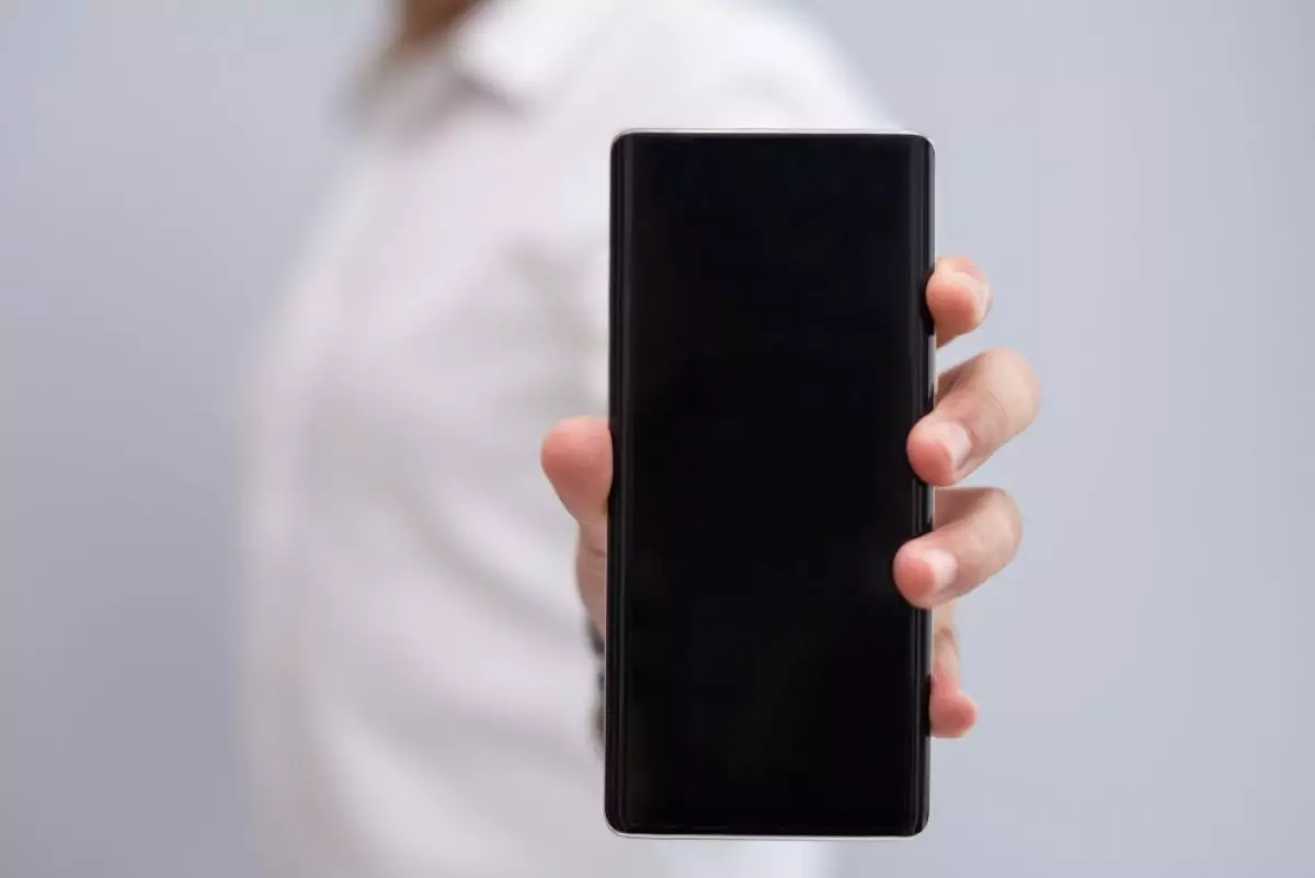 7 Cara memperbaiki smartphone Android dengan layar hitam dan tidak mau hidup