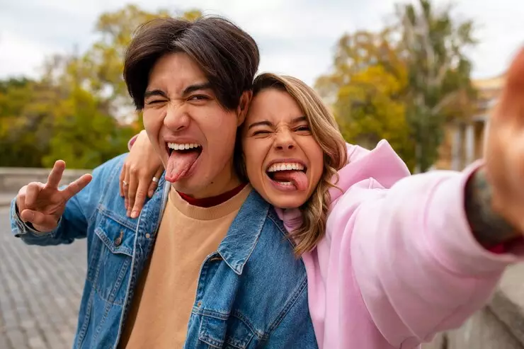 Gombalan pertanyaan lucu bikin ngakak freepik.com