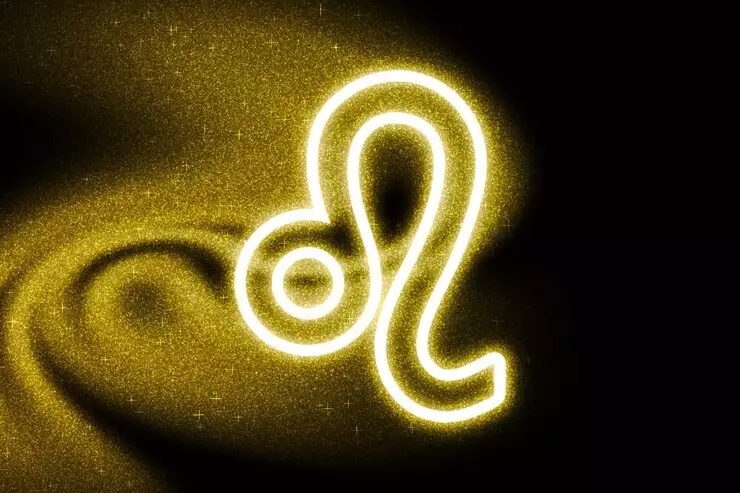 Ramalan keuangan 12 zodiak di Agustus 2024 freepik.com