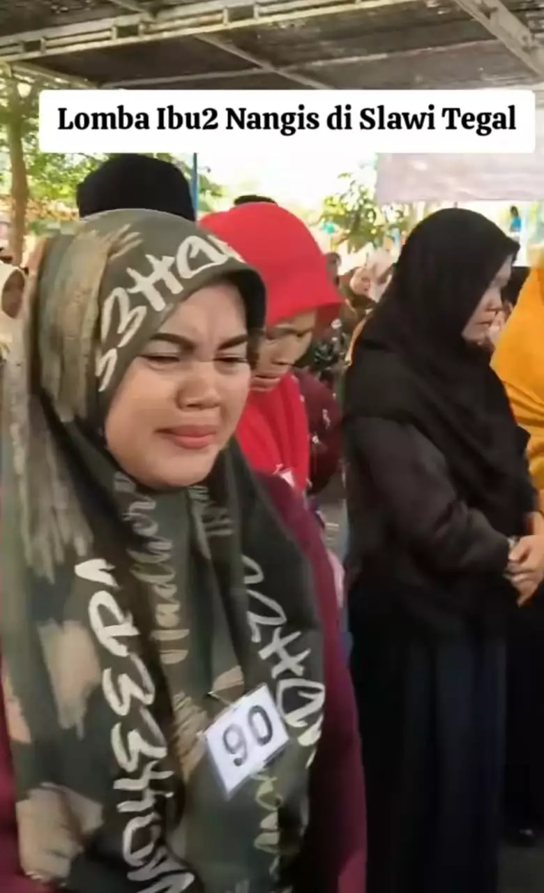 ratusan emak emak nangis di Tegal © TikTok