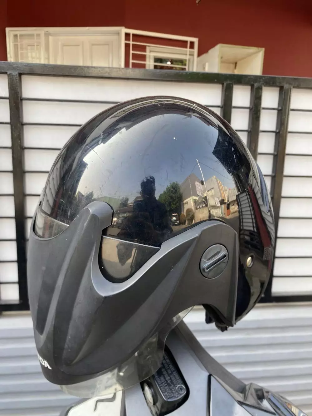 Kisah pria ditinggal pulang cewek © X