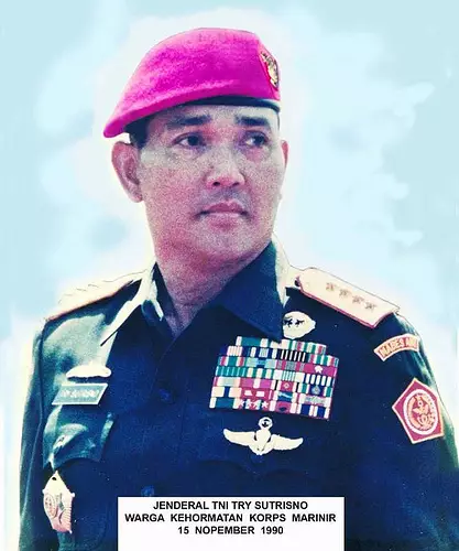 sosok dan profil lengkap Try Sutrisno © berbagai sumber