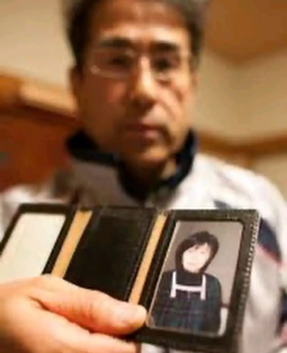 Pria ini rela menyelam 600 kali demi cari jasad istri © TikTok Pria ini rela menyelam 600 kali demi cari jasad istri © TikTok