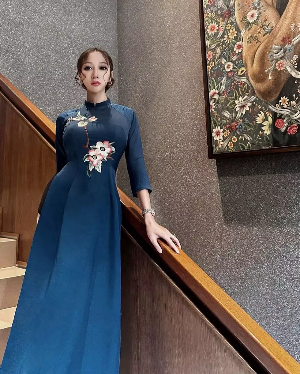 Lucinta Luna curhat bingung salat pakai sarung atau mukena berbagai sumber Lucinta Luna curhat bingung salat pakai sarung atau mukena berbagai sumber