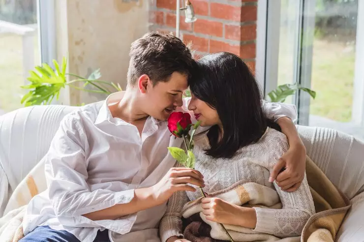 Gombalan buat ceweknya ini bikin baper freepik.com Gombalan buat ceweknya ini bikin baper freepik.com