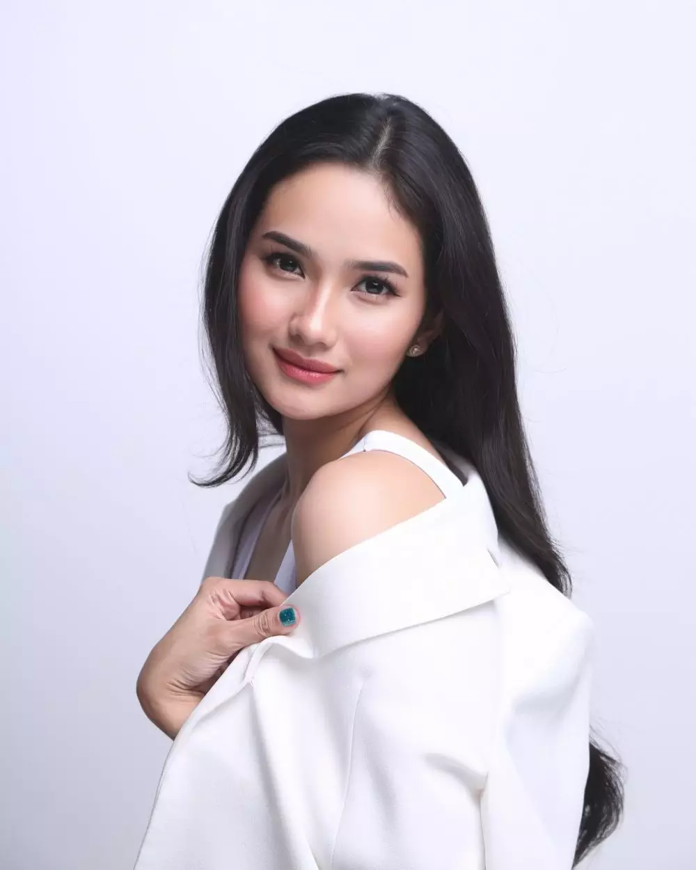 faby marcelia ungkap sudah berpisah © instagram