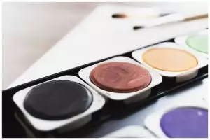 [KUIS] Tes seberapa expert kamu dalam makeup, lewat kuis fungsi dan cara pakai color corrector