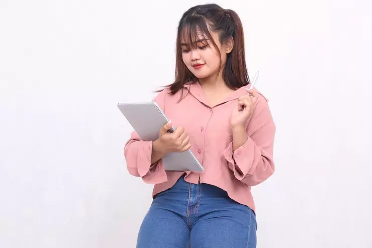 Contoh kalimat opini freepik.com Contoh kalimat opini freepik.com