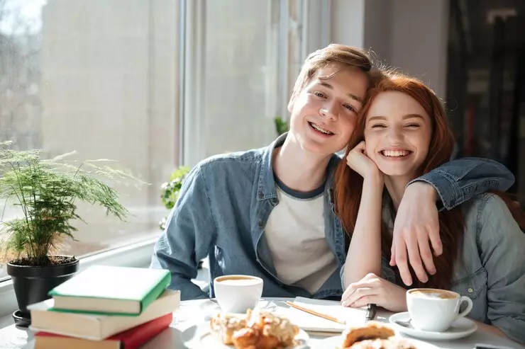 Gombalan bikin baper di pagi hari freepik.com Gombalan bikin baper di pagi hari freepik.com