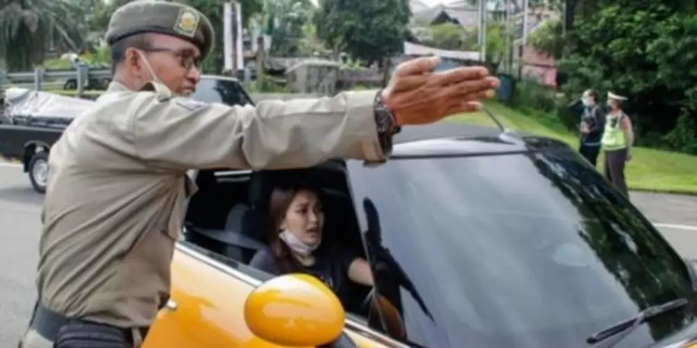 cerita ayu ting ting kena apes saat liburan © 2024 brilio.net cerita ayu ting ting kena apes saat liburan © 2024 brilio.net