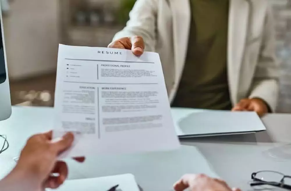 Contoh surat lamaran kerja umum freepik.com Contoh surat lamaran kerja umum freepik.com